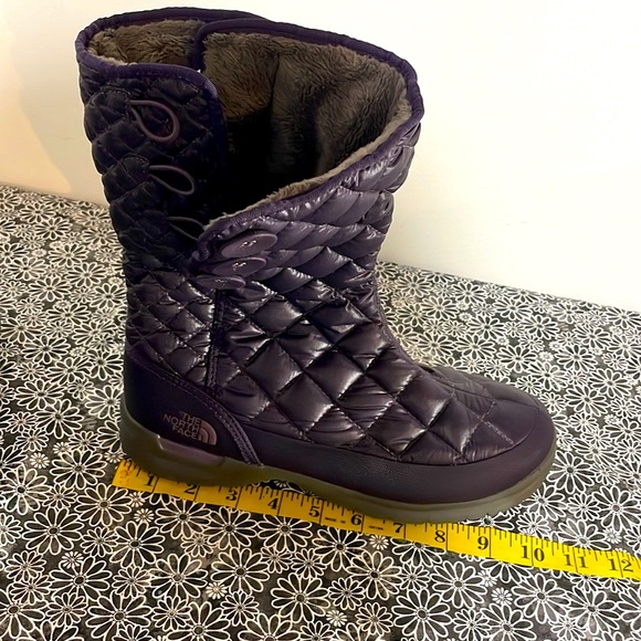 NWOT - The North Face Thermoball women’s boots size 9 color purple - Picture 12 of 12